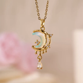 Elegante Edelstahl-Halskette in Gold mit Opal-Mond, Zirkonia-Stern & Wassertropfen-Anhänger