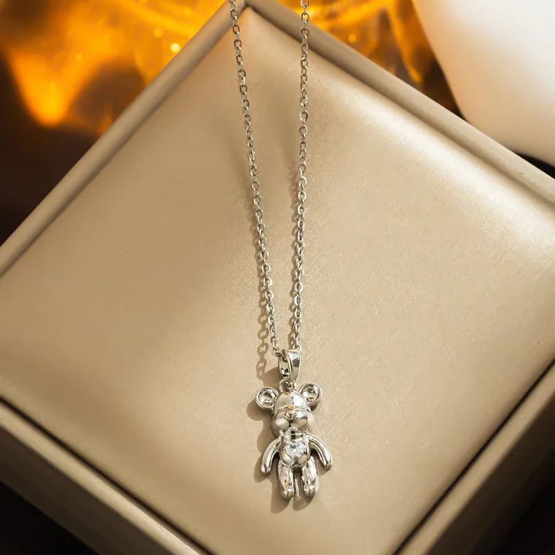 Elegante Edelstahl-Halskette mit niedlichem Teddybär-Anhänger – Vergoldete Kette mit Herz-Zirkonia