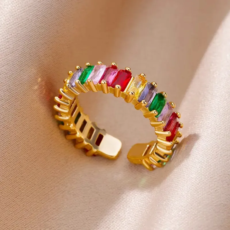 Bunter Zirkonia-Ring aus Edelstahl in Gold – Verstellbarer Regenbogen-Ring