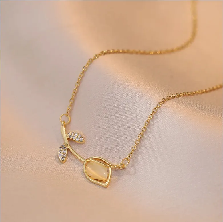 Rosen Halskette - Gold