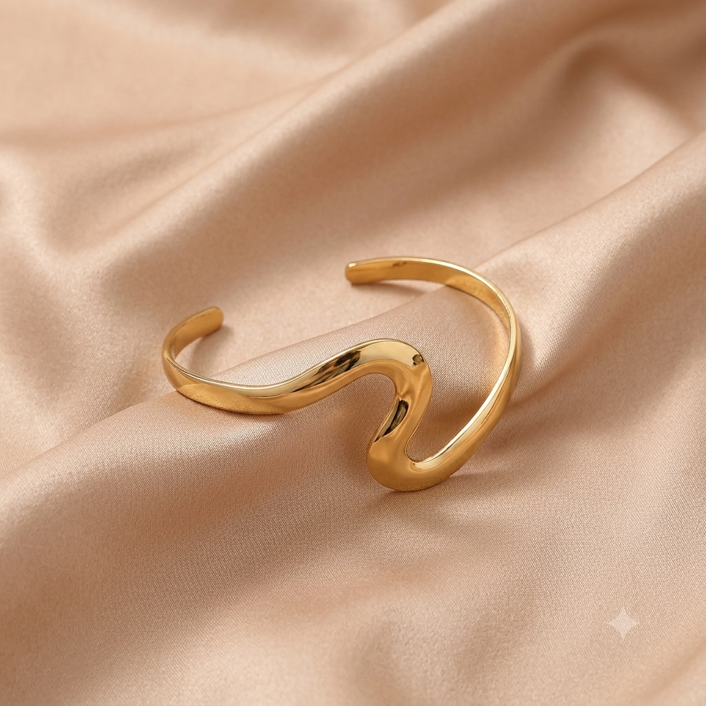 Eleganter Edelstahl-Armreif mit Wellen-Design – Vergoldetes, geschwungenes Statement-Armband